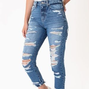 KanCan High Rise Relaxed Fit Distressed Jeans Size 13/30 NWT